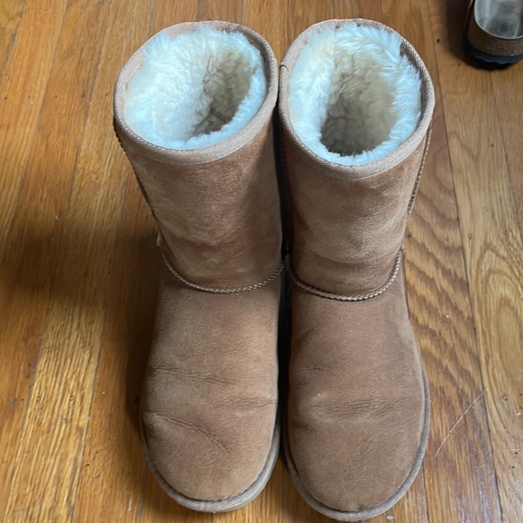 Ugg Classic Short Chestnut size 7 - Picture 2 of 5